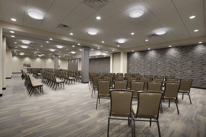 Holiday Inn & Suites Duluth Downtown by IHG