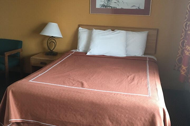 Room 18 of 50