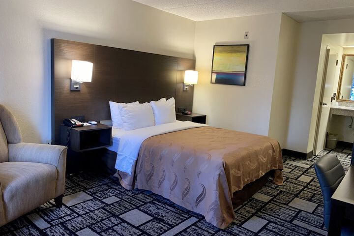 Room 12 of 21