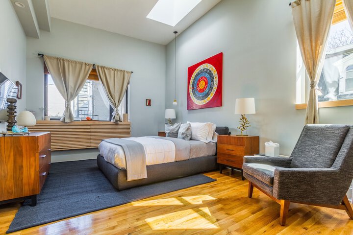 Room 16 of 35