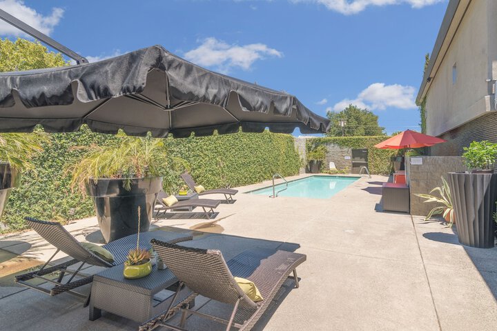 Pool 8 of 42