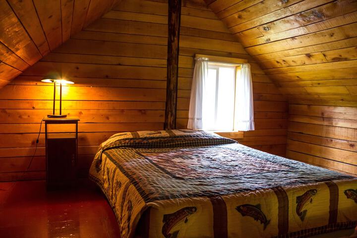 Midnight Sun Log Cabins