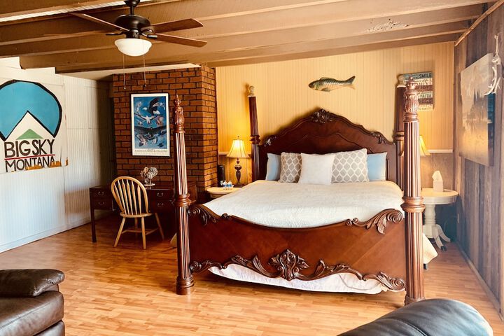 Room 32 of 75