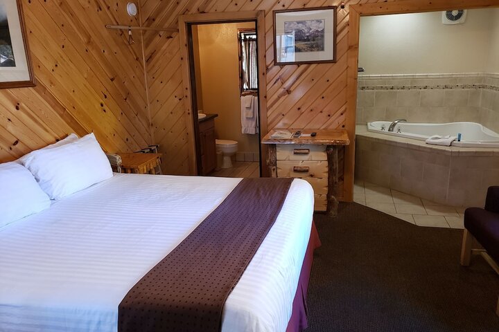 Room 34 of 76
