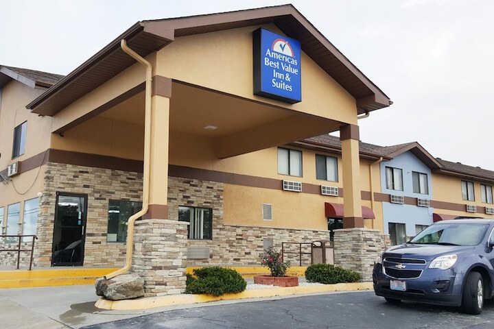 Americas Best Value Inn & Suites Harrisonville