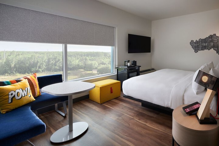 Room 26 of 43