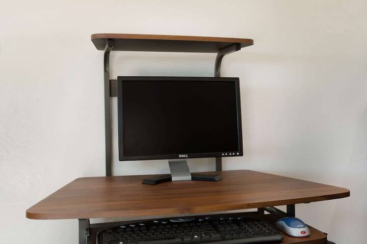 Business Center 14 of 14