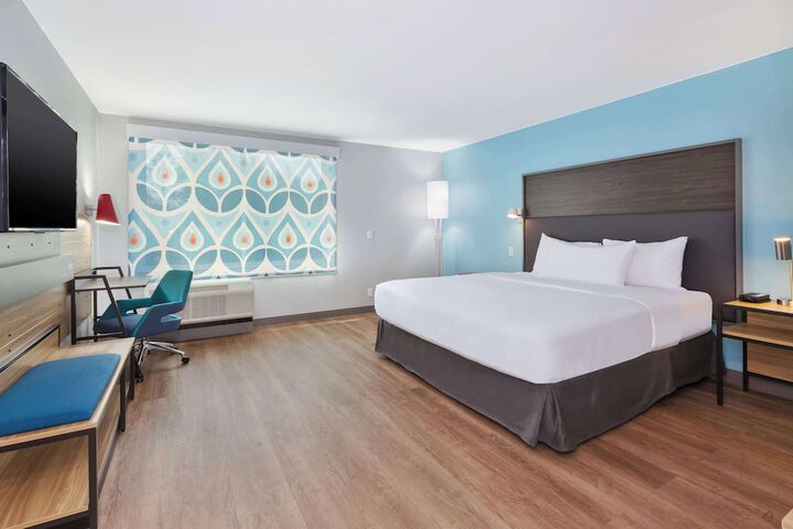 Tru by Hilton Comstock Park Grand Rapids