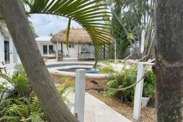 Inn on the Drive ( Adults Only)
