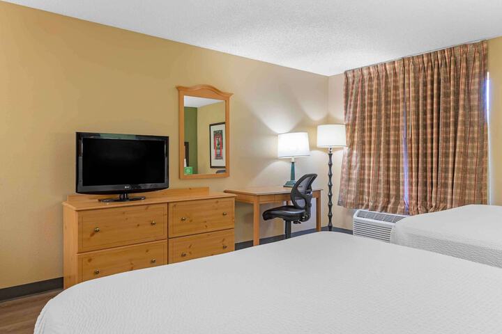 Room 20 of 33
