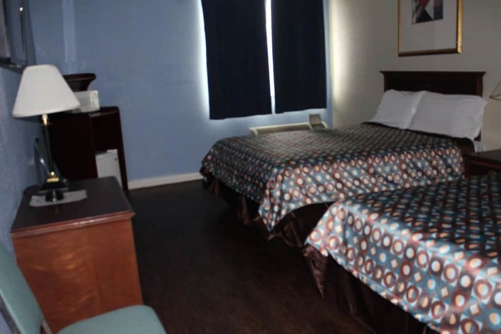 Room 12 of 22