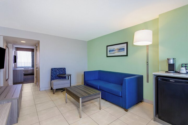 Room 45 of 90