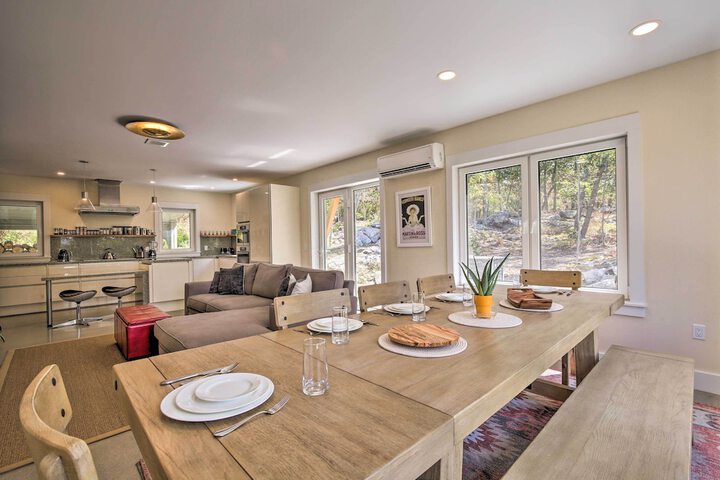 the Glabin: Garrison Gem w / Hot Tub & Fire Pit