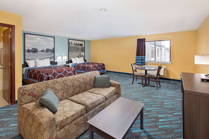 Super 8 by Wyndham Somerset