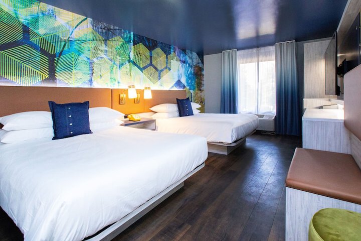Room 16 of 39