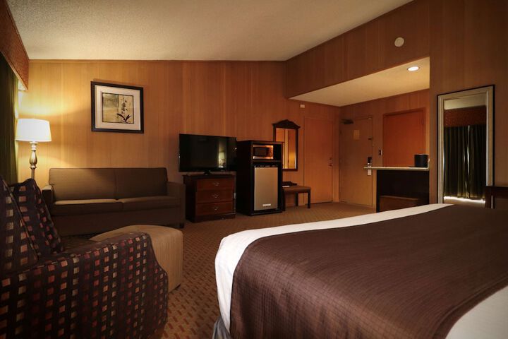 Room 9 of 20