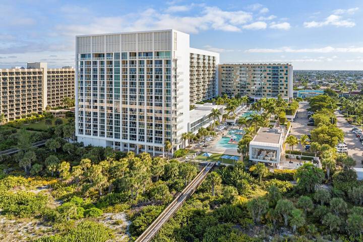 Marriotts Crystal Shores