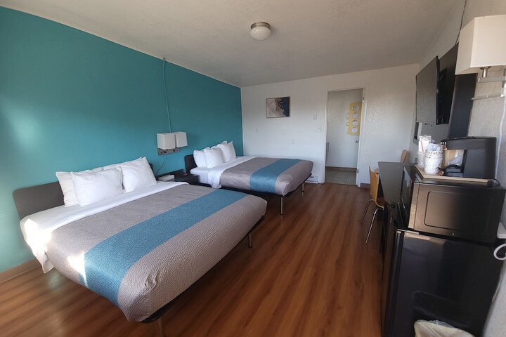 Room 15 of 19