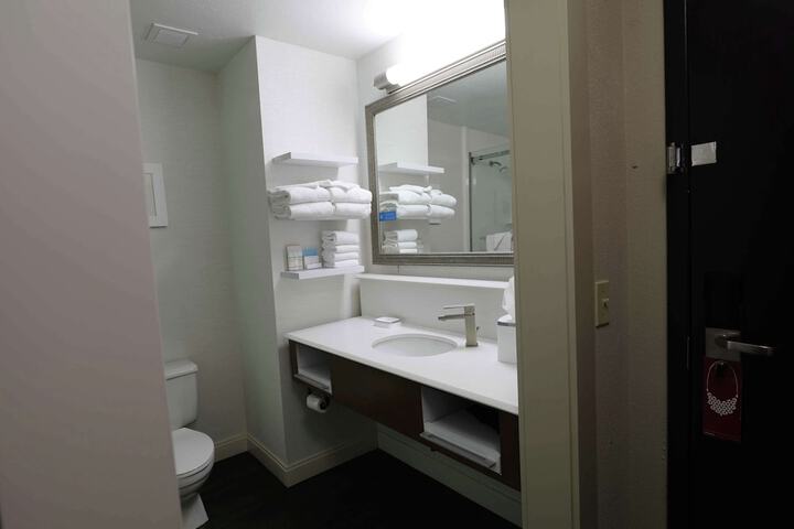 Room 18 of 35