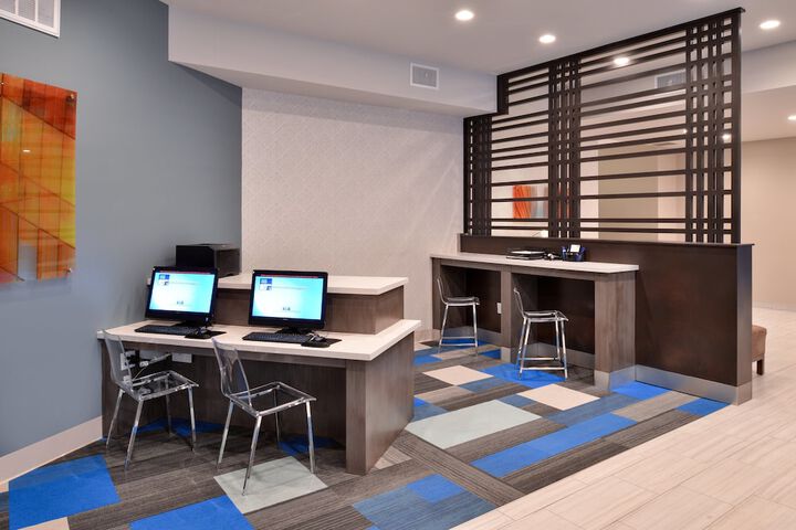 Business Center 51 of 51