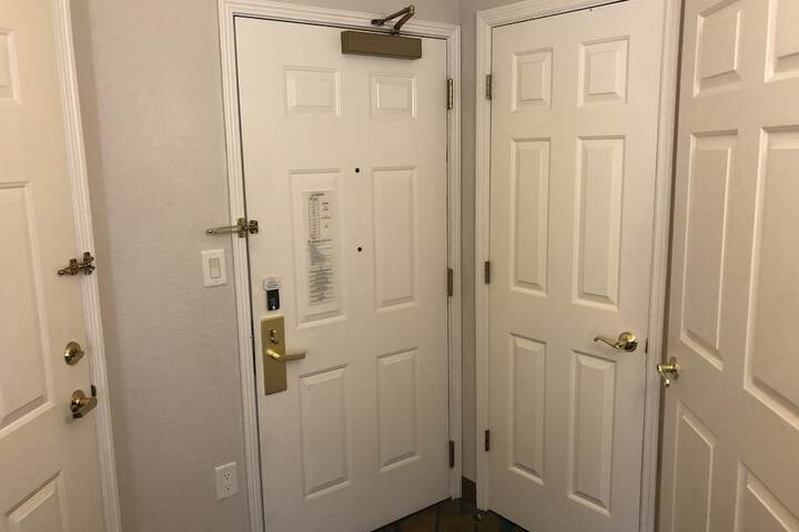 Room 22 of 48
