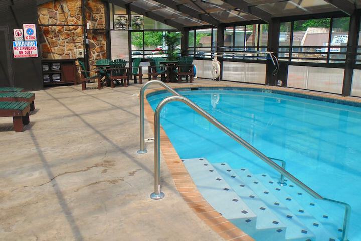 Baymont by Wyndham Gatlinburg on the River