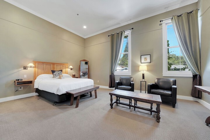 Room 20 of 32