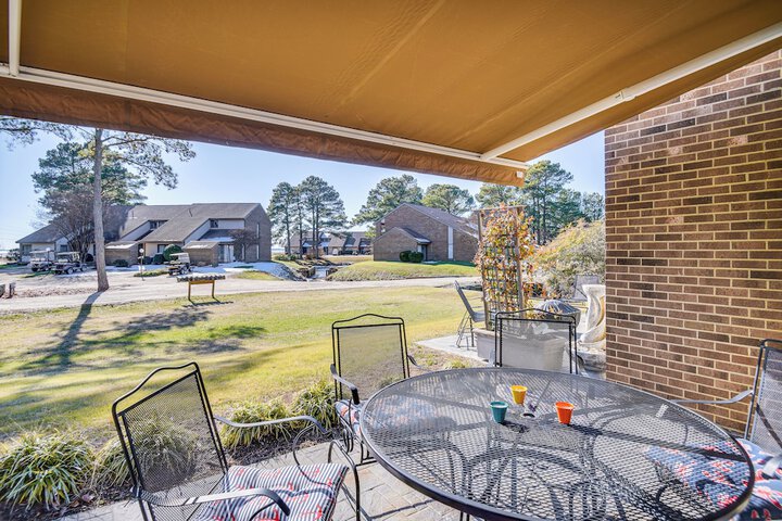 Walk to Beach: Home w / Pool Access in White Stone
