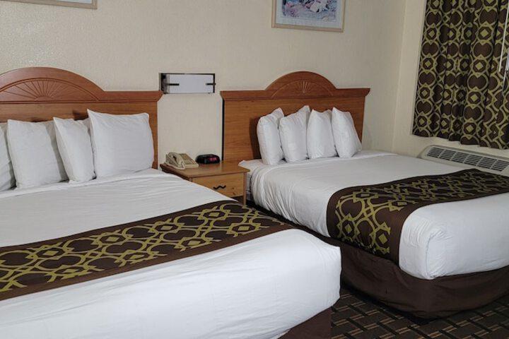 Room 30 of 76