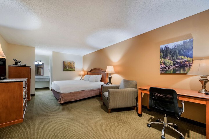 Room 10 of 17
