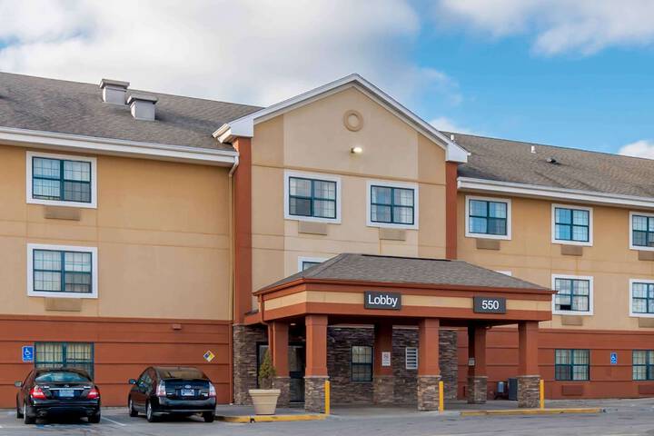 Hotel 2 of 25