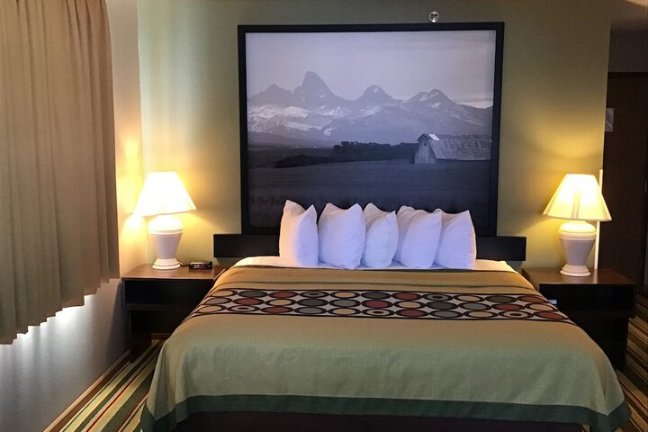 Room 17 of 30