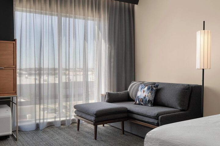 Room 15 of 29