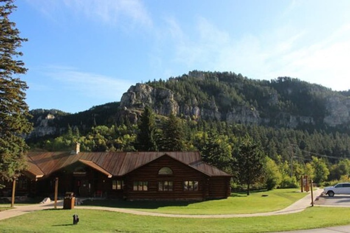 Spearfish Canyon Lodge