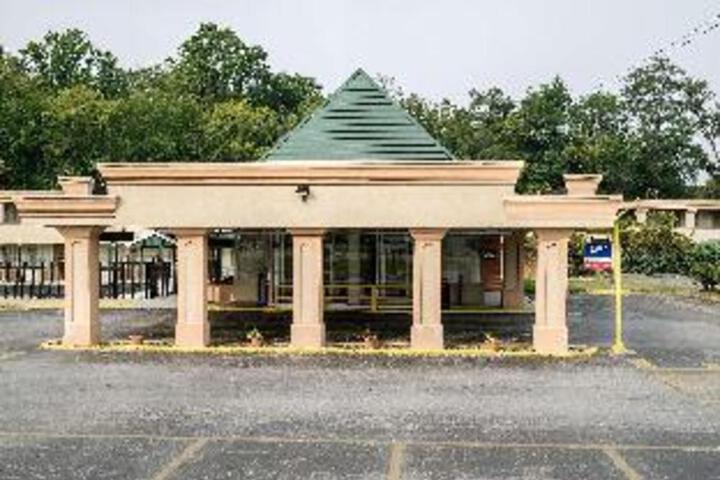 Rodeway Inn University