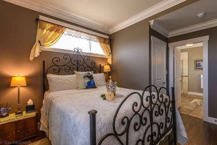 Brookside Inn Boutique Hotel