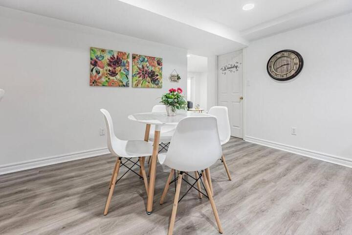 Cozy Haven Retreat 2Bed Basement