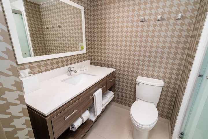 Home2 Suites by Hilton Bakersfield