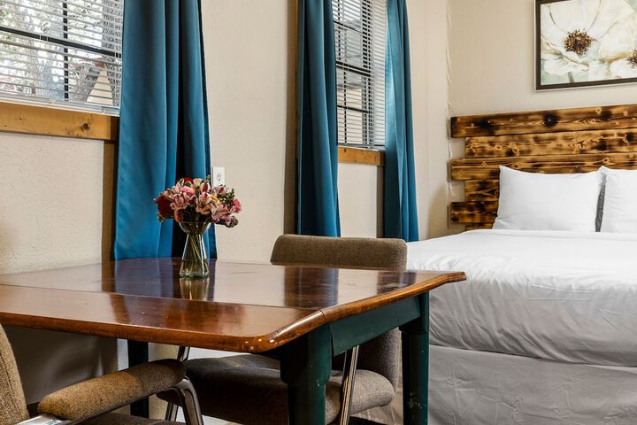 The Claire Hotel