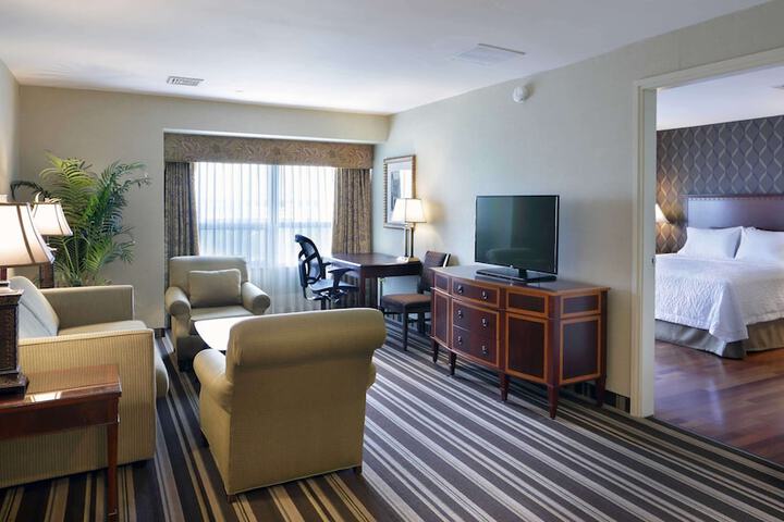 Room 12 of 48