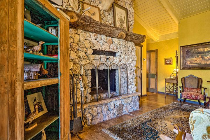 Lodge on Lake Siesta: Spacious La Grange Retreat!