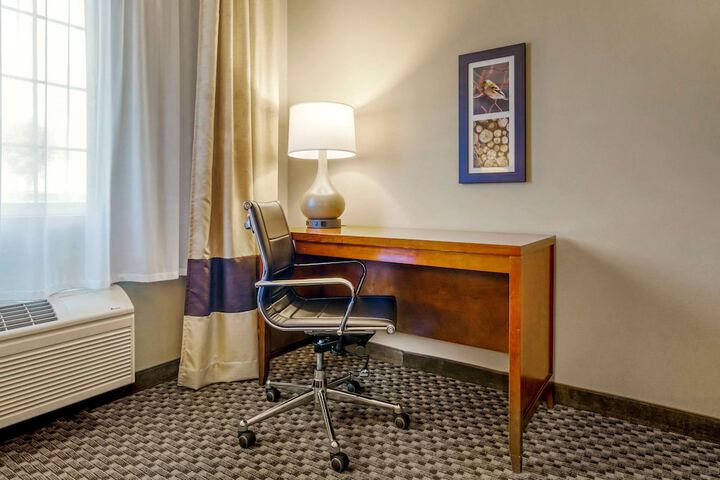 Room 16 of 28