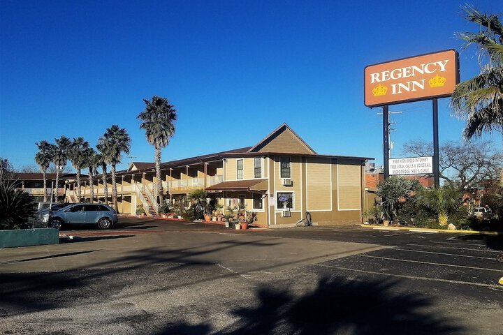 Hotel 3 of 35