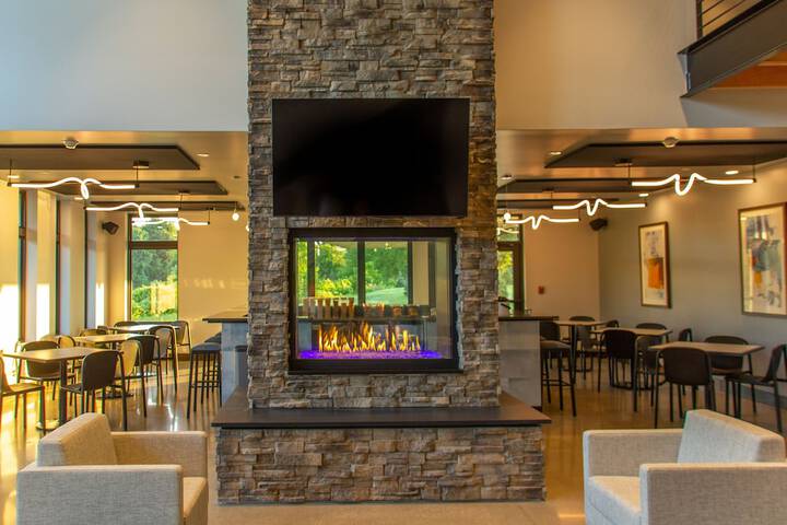 Watershed Hotel