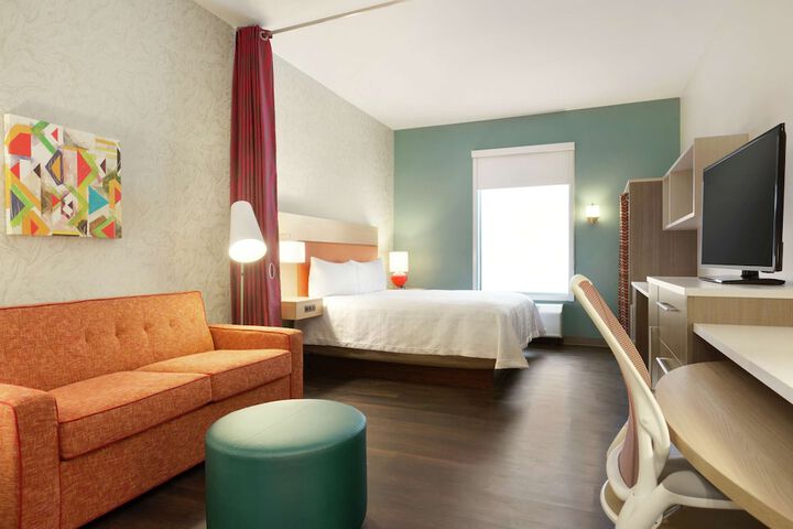 Room 16 of 38