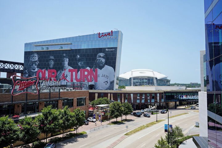 Live by Loews Arlington, TX