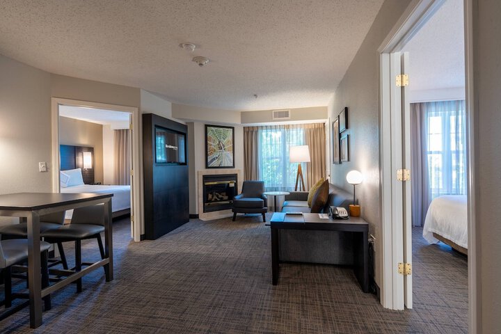 Room 9 of 22