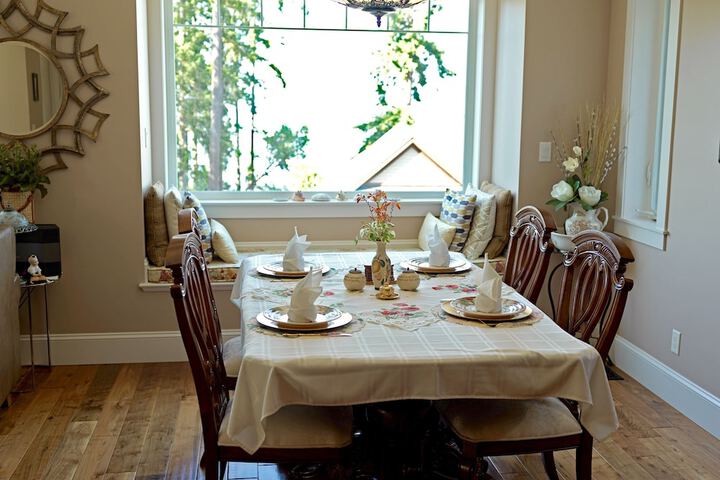 Breakfast/Coffee Service 26 of 44