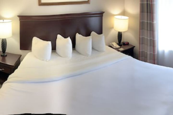 Room 33 of 54