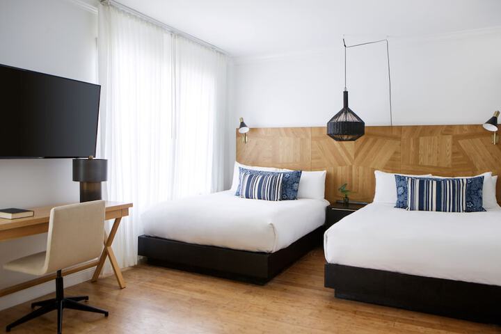 Room 25 of 110
